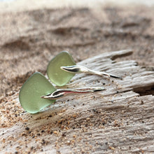 Load image into Gallery viewer, EARRINGS . wave . 5