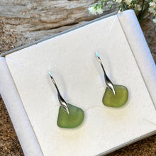 Load image into Gallery viewer, EARRINGS . wave . 5
