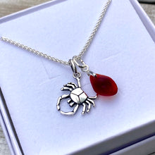 Load image into Gallery viewer, PENDANT . crab charm . red