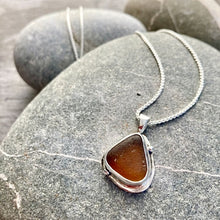 Load image into Gallery viewer, PENDANT . deep rose gray