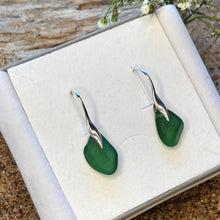 Load image into Gallery viewer, EARRINGS . wave . 7