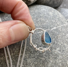 Load image into Gallery viewer, PENDANT . Seaham sea glass