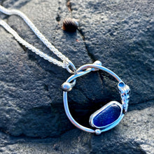 Load image into Gallery viewer, PENDANT . knot . blues