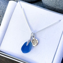 Load image into Gallery viewer, PENDANT . dandelion