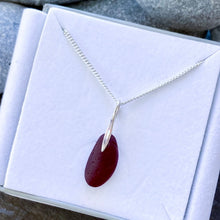 Load image into Gallery viewer, PENDANT . wave . burgundy