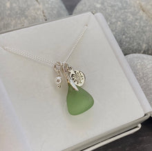 Load image into Gallery viewer, PENDANT . dandelion