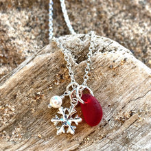 Load image into Gallery viewer, PENDANT . snowflake . crimson red