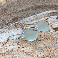 Load image into Gallery viewer, EARRINGS . wave . 3