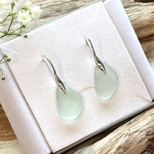 Load image into Gallery viewer, EARRINGS . wave . 3