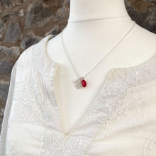 Load image into Gallery viewer, PENDANT . snowflake . crimson red