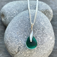 Load image into Gallery viewer, PENDANT . Seaham . green multi