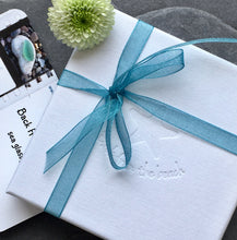 Load image into Gallery viewer, BANGLE . mussel shell