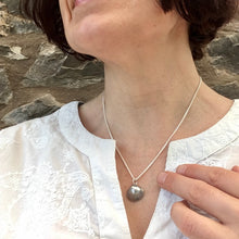 Load image into Gallery viewer, PENDANT . cockle shell . large