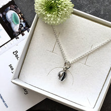 Load image into Gallery viewer, PENDANT . cowrie shell . small