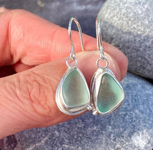 Load image into Gallery viewer, a. EARRINGS . seafoam
