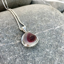 Load image into Gallery viewer, PENDANT . Seaham sea glass . Deep pink
