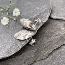 Load image into Gallery viewer, EARRINGS . mussel shell . studs
