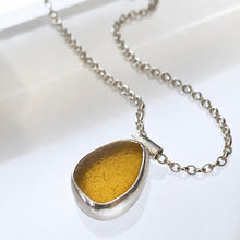 Load image into Gallery viewer, a . PENDANT . mermaids tear . honey amber
