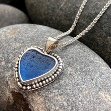 Load image into Gallery viewer, PENDANT . heart .
