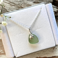 Load image into Gallery viewer, PENDANT . mermaids tail . 1
