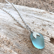 Load image into Gallery viewer, PENDANT . mermaids tail . 2

