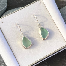 Load image into Gallery viewer, a. EARRINGS . seafoam
