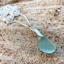 Load image into Gallery viewer, PENDANT . wave . 2
