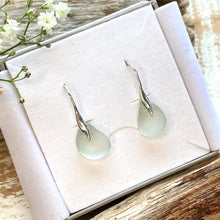 Load image into Gallery viewer, EARRINGS . wave . 1
