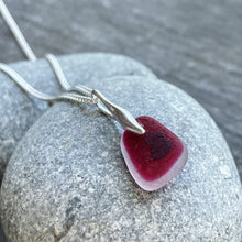 Load image into Gallery viewer, PENDANT . pink Seaham multi
