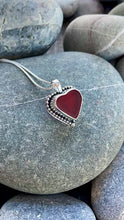 Load and play video in Gallery viewer, PENDANT . heart . red
